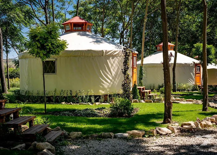 Campingplads юртов лагер наедно