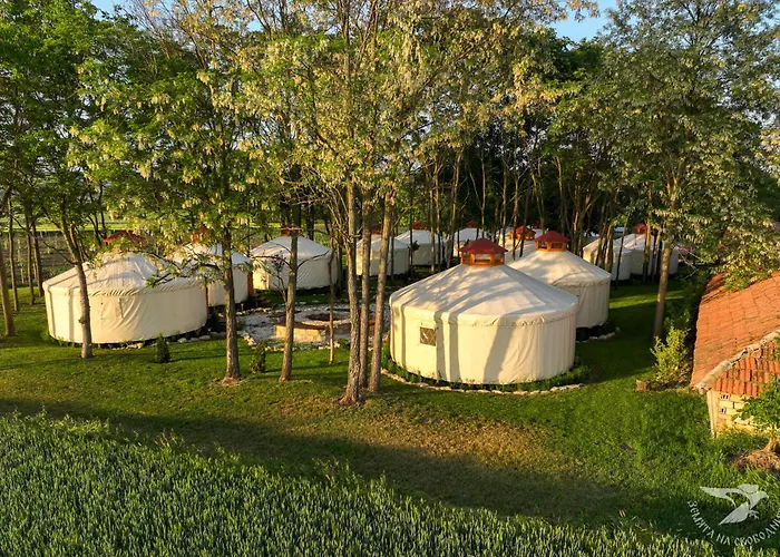 юртов лагер наедно